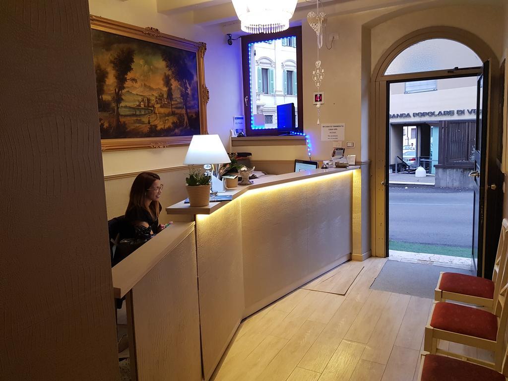Mi Casa Es Tambien Tu Casa Vips Hotel Verona Exterior photo